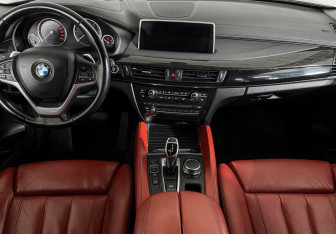 Подержанный автомобиль BMW X6 2017 года (11 фото)