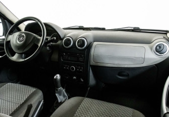 Подержанный автомобиль LADA (ВАЗ) Largus Wagon 2015 года (5 фото)