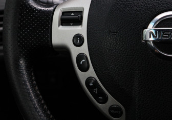 Подержанный автомобиль Nissan X-Trail 2008 года (18 фото)