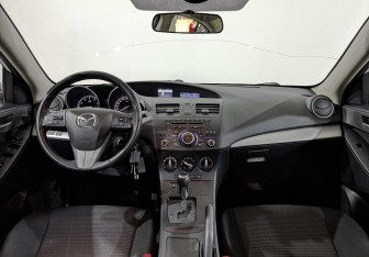 Подержанный автомобиль Mazda 3 Sedan 2012 года (14 фото)