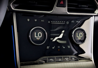 Подержанный автомобиль Exeed TXL 2022 года (28 фото)