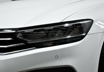 Подержанный автомобиль Volkswagen Passat Sedan 2021 года (7 фото)