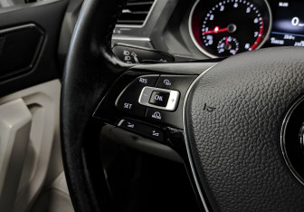 Подержанный автомобиль Volkswagen Tiguan 2017 года (26 фото)