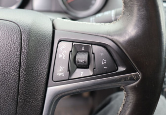 Подержанный автомобиль Opel Mokka 2014 года (15 фото)