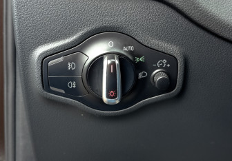 Подержанный автомобиль Audi Q5 2015 года (26 фото)