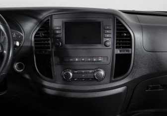 Подержанный автомобиль Mercedes-Benz Vito 2020 года (13 фото)