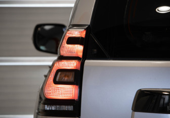 Подержанный автомобиль Toyota Land Cruiser Prado 2021 года (39 фото)