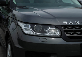 Подержанный автомобиль Land Rover Range Rover Sport 2015 года (21 фото)
