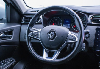 Подержанный автомобиль Renault Arkana 2019 года (15 фото)