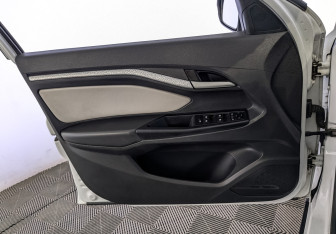 Подержанный автомобиль LADA (ВАЗ) Vesta Wagon 2019 года (19 фото)