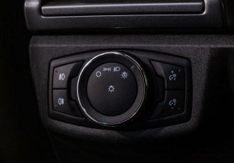 Подержанный автомобиль Ford Mondeo Sedan 2017 года (12 фото)