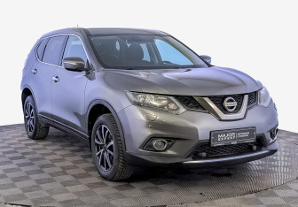 Подержанный автомобиль Nissan X-Trail 2016 года (3 фото)