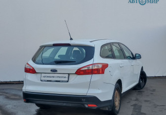 Подержанный автомобиль Ford Focus Wagon 2013 года (5 фото)