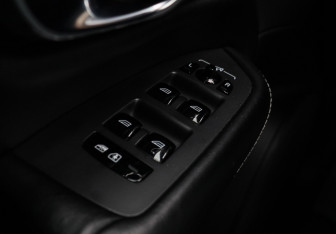 Подержанный автомобиль Volvo XC90 2019 года (37 фото)