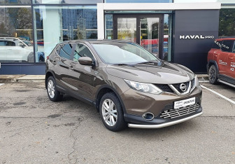 Подержанный автомобиль Nissan Qashqai 2014 года (3 фото)