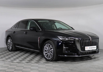 Подержанный автомобиль Hongqi H5 2024 года (3 фото)