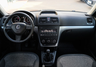Подержанный автомобиль Skoda Yeti 2014 года (9 фото)
