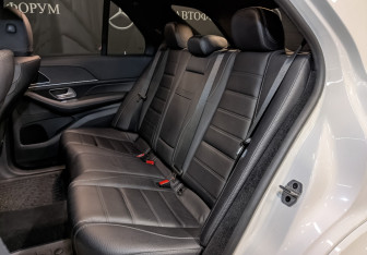 Подержанный автомобиль Mercedes-Benz GLE 2021 года (18 фото)