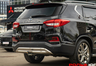 Подержанный автомобиль SsangYong Rexton 2019 года (25 фото)