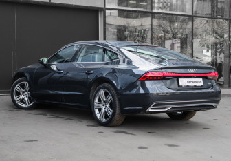 Подержанный автомобиль Audi A7 2019 года (7 фото)