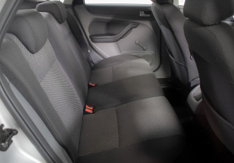 Подержанный автомобиль Ford Focus Hatchback 2011 года (10 фото)