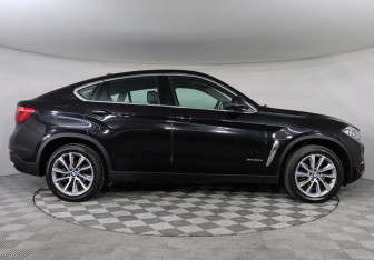 Подержанный автомобиль BMW X6 2017 года (6 фото)