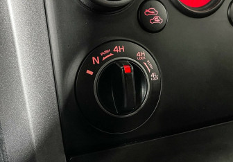 Подержанный автомобиль Suzuki Grand Vitara 2013 года (9 фото)