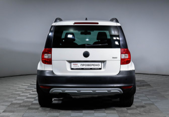 Подержанный автомобиль Skoda Yeti 2012 года (6 фото)