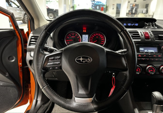 Подержанный автомобиль Subaru XV 2011 года (8 фото)