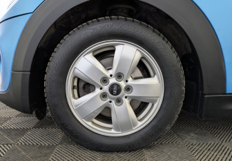 Подержанный автомобиль MINI Hatch 2017 года (13 фото)