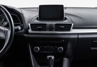 Подержанный автомобиль Mazda 3 Sedan 2013 года (8 фото)