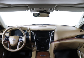 Подержанный автомобиль Cadillac Escalade Suv 2015 года (12 фото)