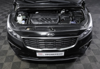 Подержанный автомобиль Kia Carnival 2019 года (9 фото)