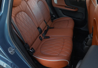 Подержанный автомобиль MINI Countryman 2020 года (8 фото)