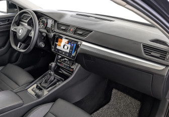 Подержанный автомобиль Skoda Superb Liftback 2020 года (13 фото)