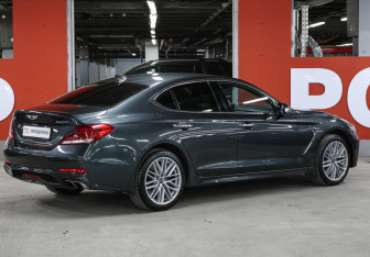 Подержанный автомобиль Genesis G70 2019 года (5 фото)