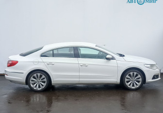 Подержанный автомобиль Volkswagen Passat CC 2011 года (4 фото)