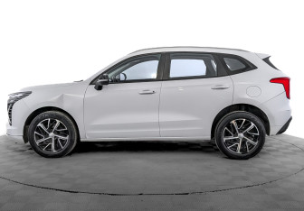 Подержанный автомобиль Haval Jolion 2022 года (8 фото)