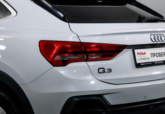 Подержанный автомобиль Audi Q3 Sportback 2020 года (15 фото)