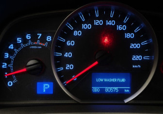 Подержанный автомобиль Toyota RAV4 2015 года (15 фото)