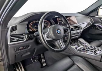 Подержанный автомобиль BMW X6 2020 года (16 фото)
