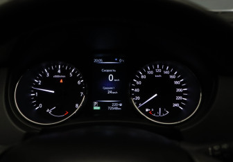 Подержанный автомобиль Nissan Qashqai 2016 года (9 фото)