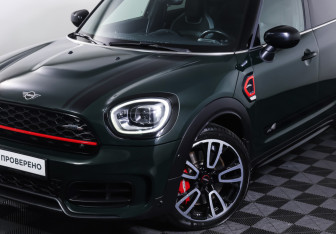 Подержанный автомобиль MINI Countryman 2021 года (24 фото)