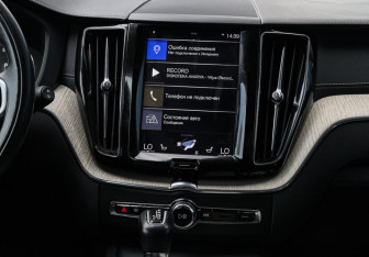 Подержанный автомобиль Volvo XC60 2019 года (10 фото)