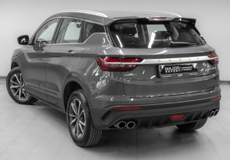 Подержанный автомобиль Geely Coolray 2022 года (7 фото)