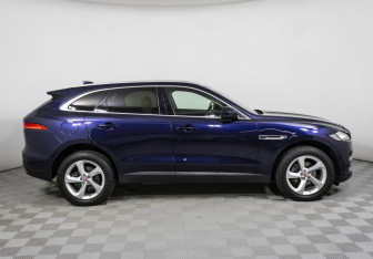 Подержанный автомобиль Jaguar F-Pace 2016 года (4 фото)