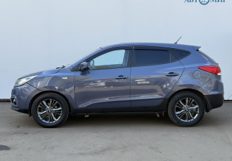 Подержанный автомобиль Hyundai ix35 2014 года (8 фото)