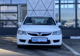 Подержанный автомобиль Honda Civic Sedan 2009 года (2 фото)
