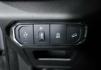 Подержанный автомобиль Haval Jolion 2023 года (13 фото)