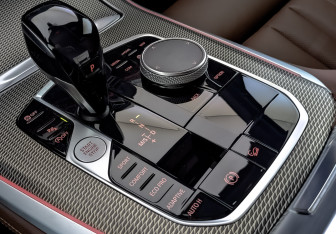 Подержанный автомобиль BMW X5 2021 года (29 фото)